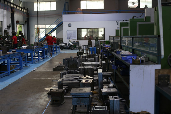 旭錦模具有限公司，模具部
